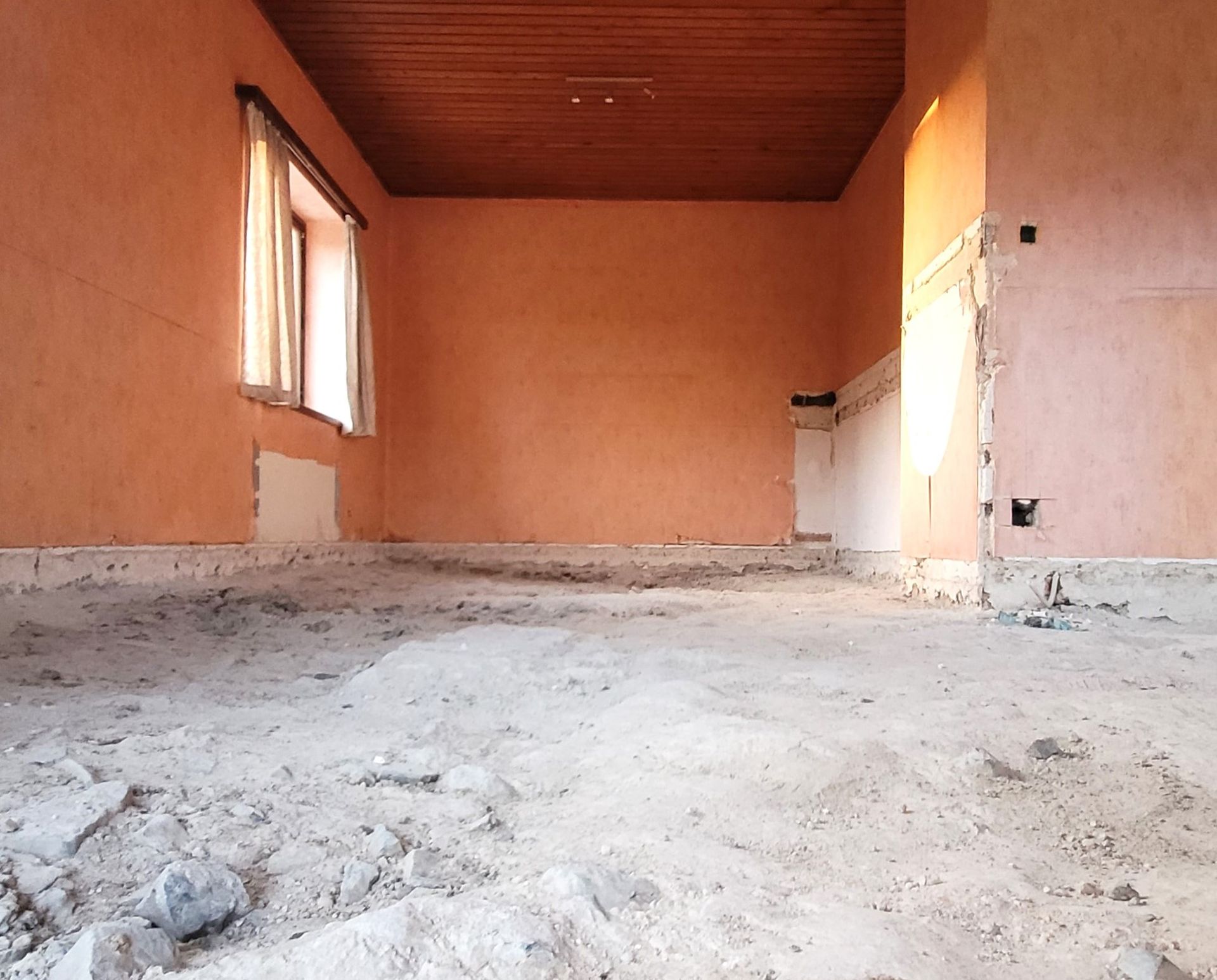 Travaux vus de l'intérieur du gîte "le 10".